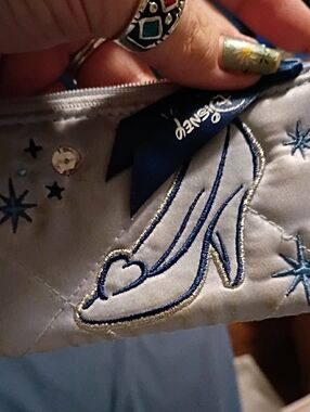 Vera Bradley Silver and Blue Cinderella Shoe Quilted Key & Card Holder